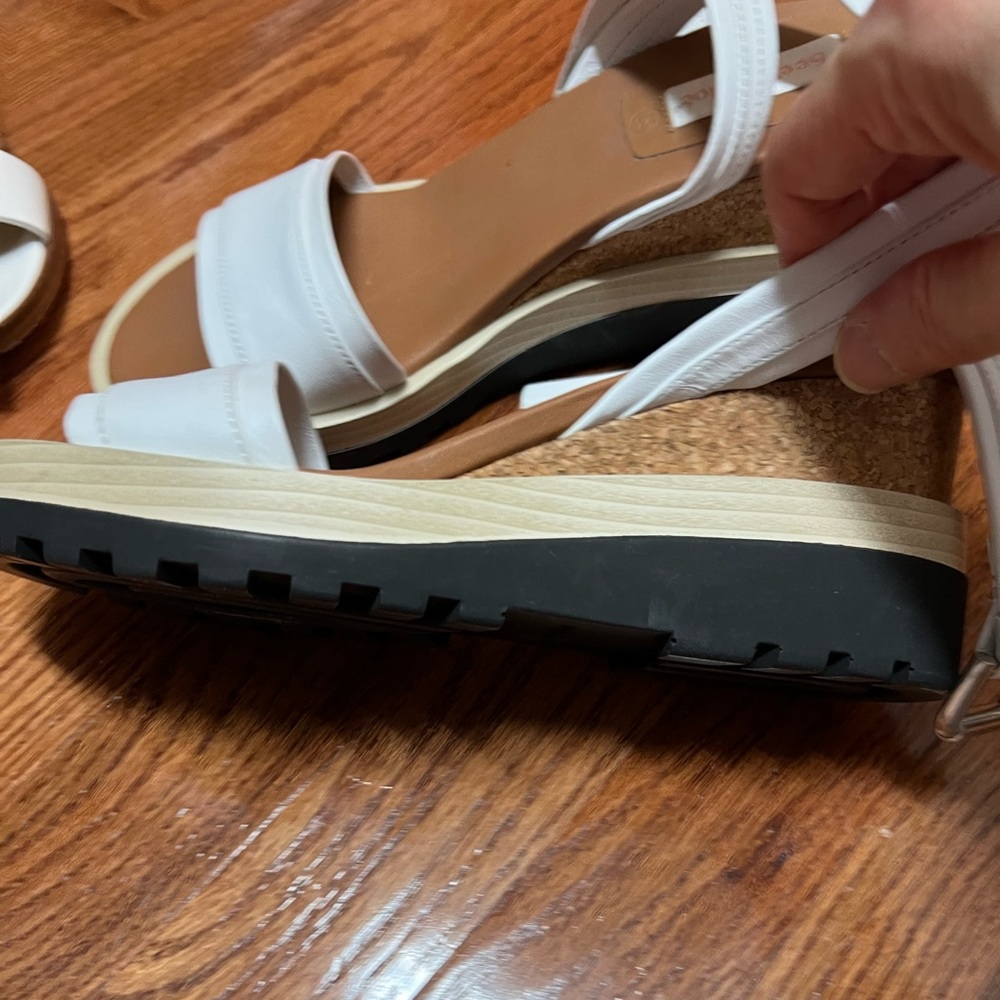 Sea by Chloe White sandal